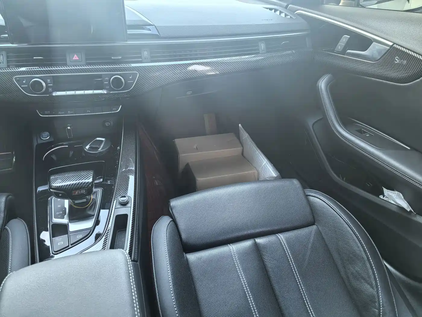 Фото 12 - Audi A4L