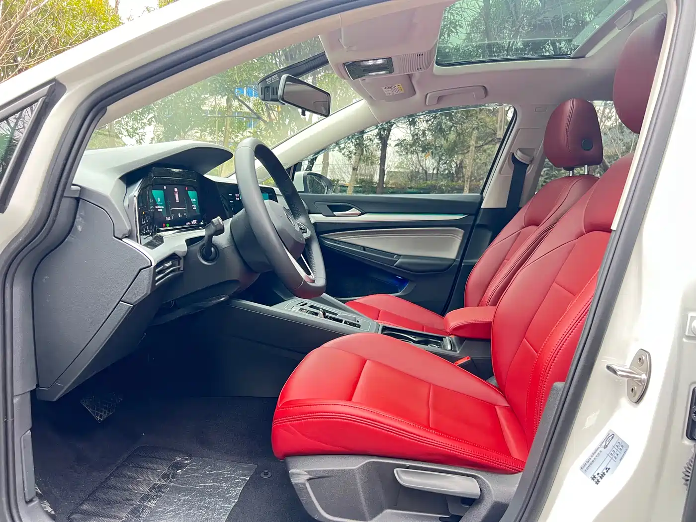 Volkswagen Golf 2023 Facelift 280TSI DSG Pro фото 13