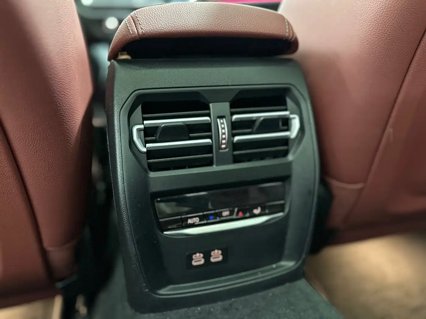 BMW i3 2023 eDrive 40 L Shadowline Package фото 14