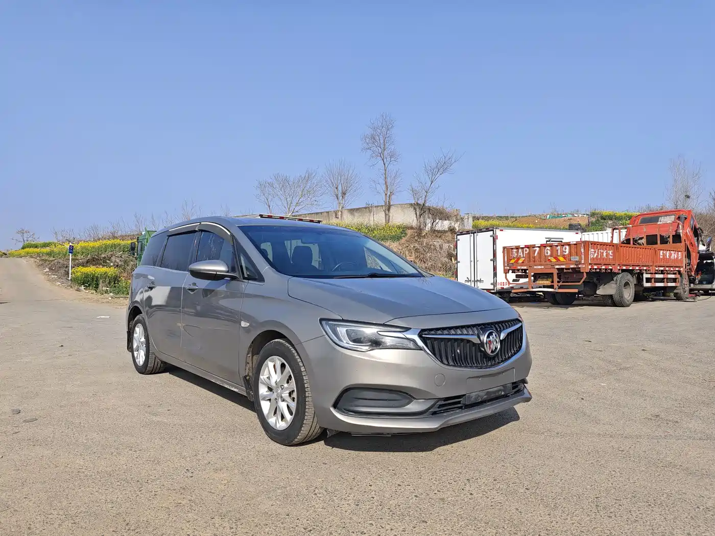 Buick GL6 2018 18T 6-Seater Elite фото 3