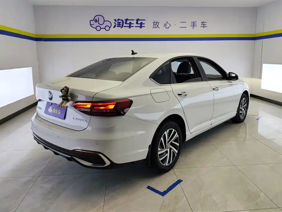 Volkswagen Lavida 2024 Model 1.5L Automatic Starlight 5 Million Edition фото 3