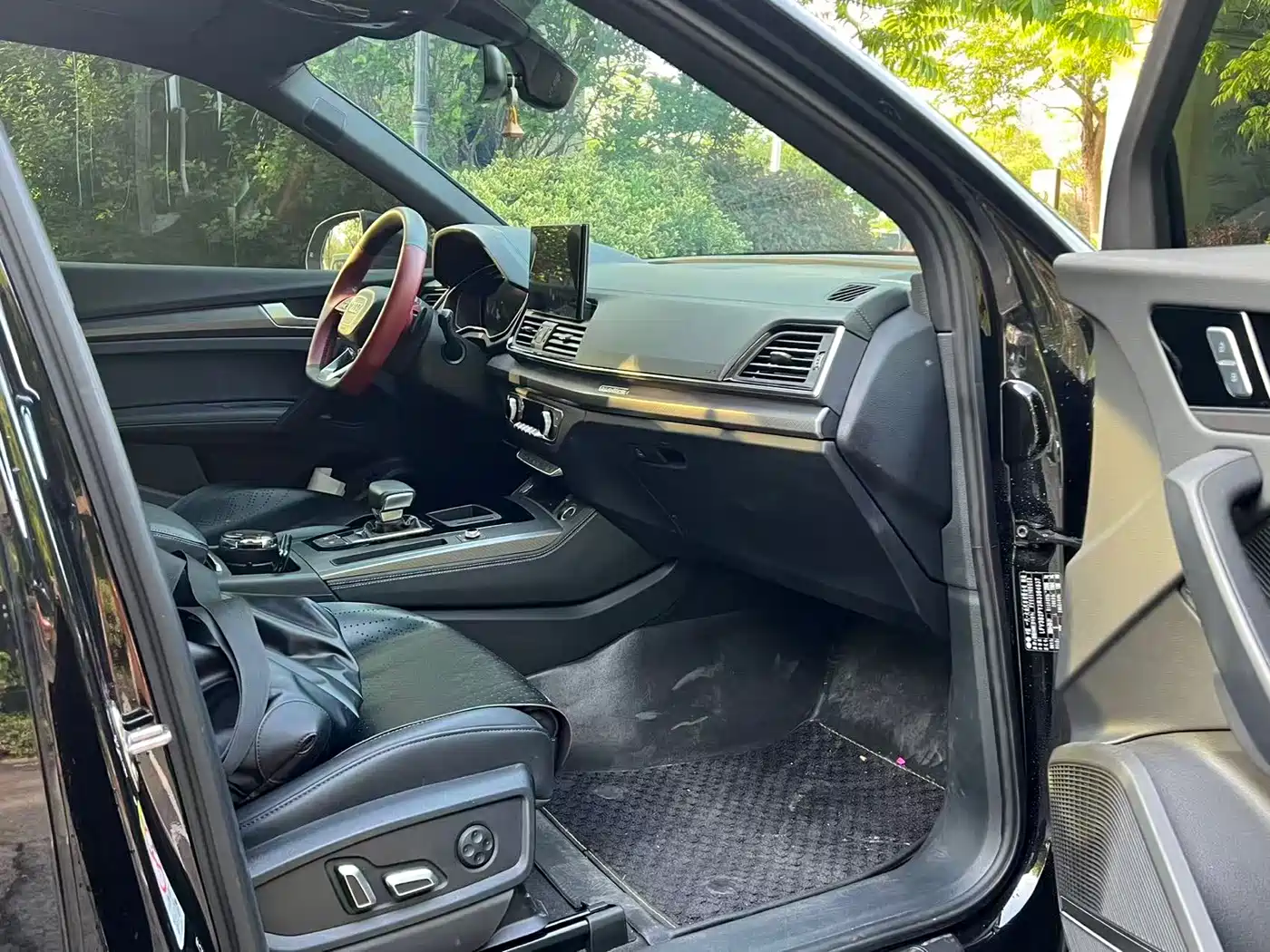 Audi Q5L 2024 Model 45 TFSI Luxury Dynamic фото 5