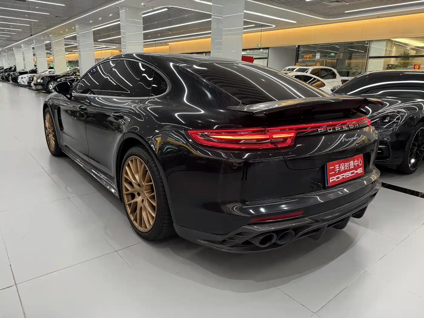 Porsche Panamera 2020 Panamera 10th Anniversary Edition 2.9T фото 5