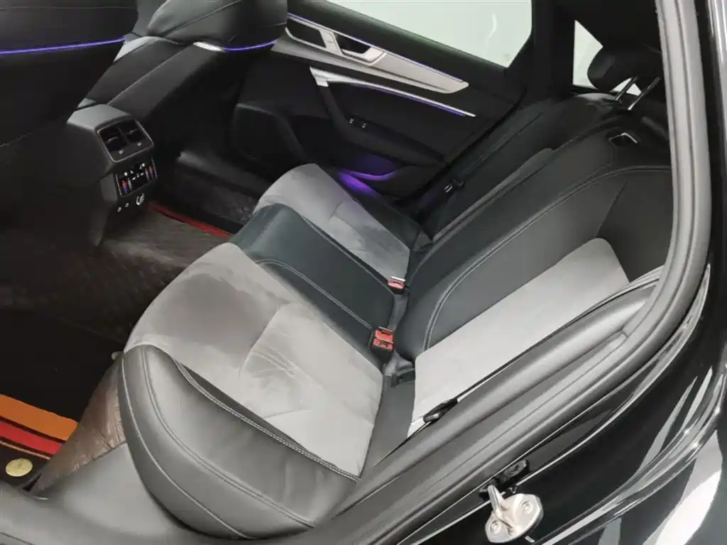 Audi A6L 2024 45 TFSI Premium Dynamic фото 13
