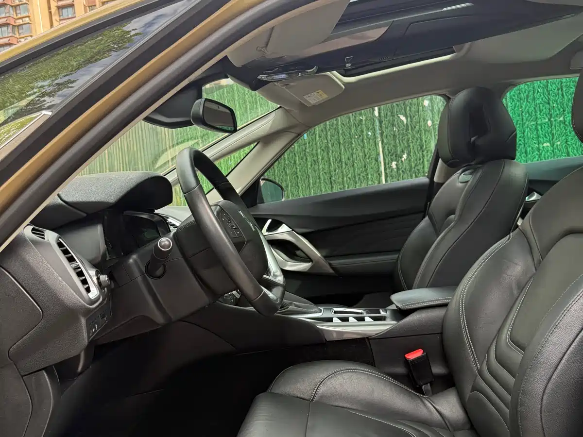 DS 5 2016 2015 1.6T Luxury THP160