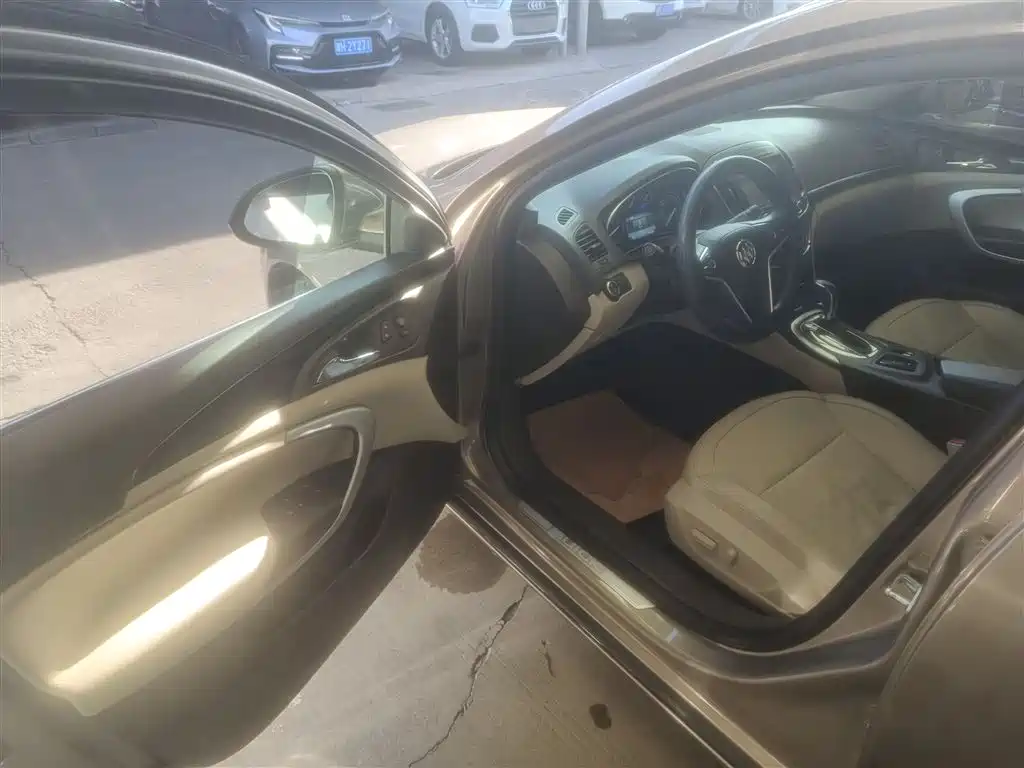 Buick Regal 2015 2.0L Elite Fashion Model фото 12