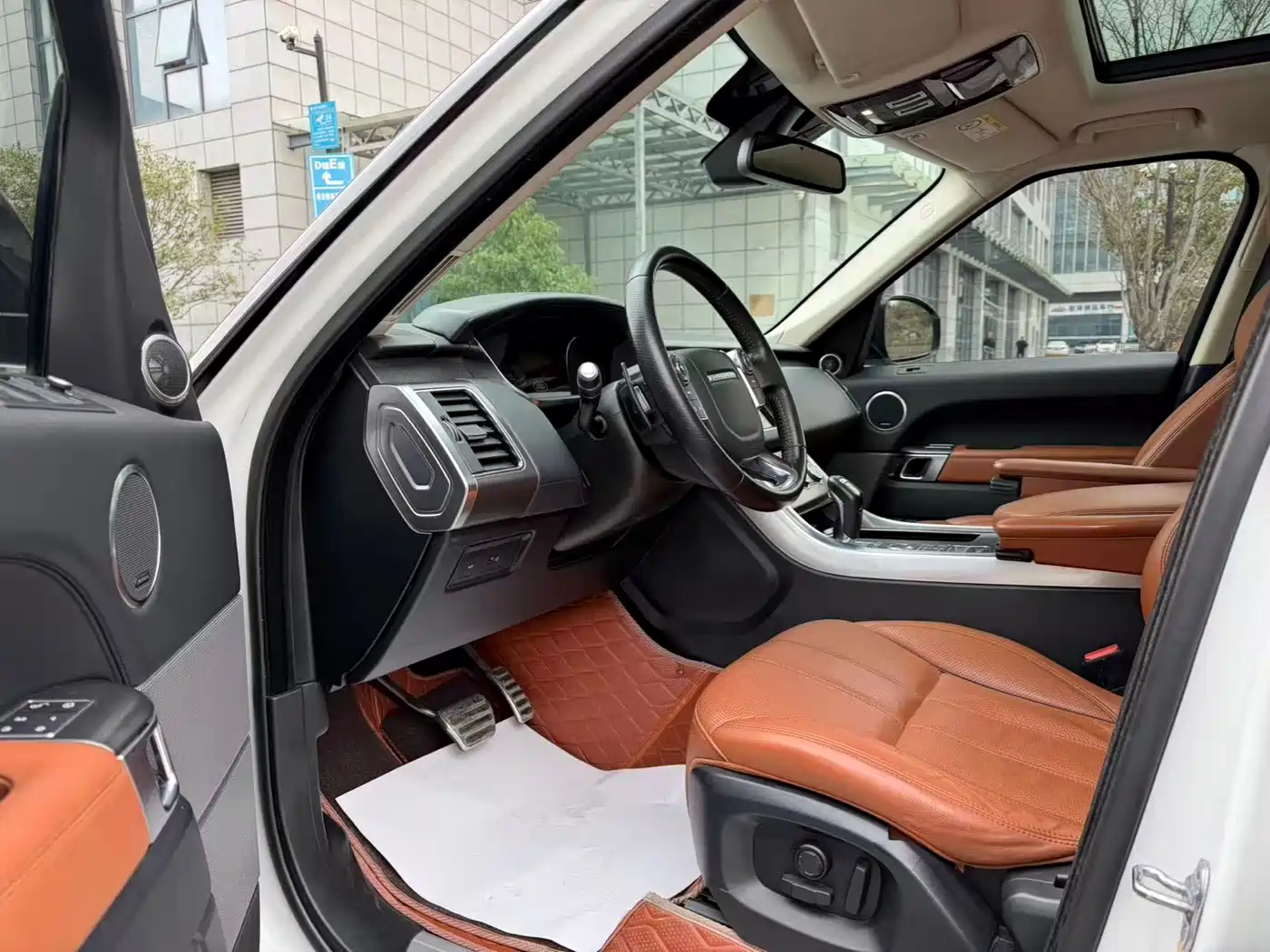 Land Rover Range Rover Sport 2016 Model 3.0 SDV6 HSE DYNAMIC фото 5