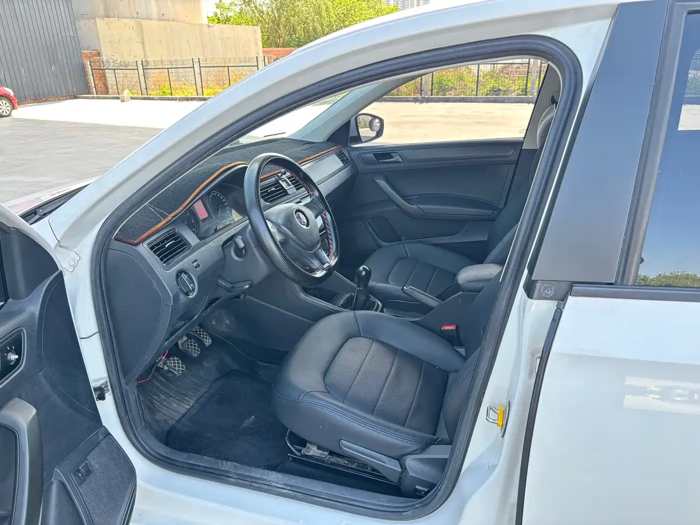 Volkswagen Santana 2018 1.5L Manual Trend Edition фото 7