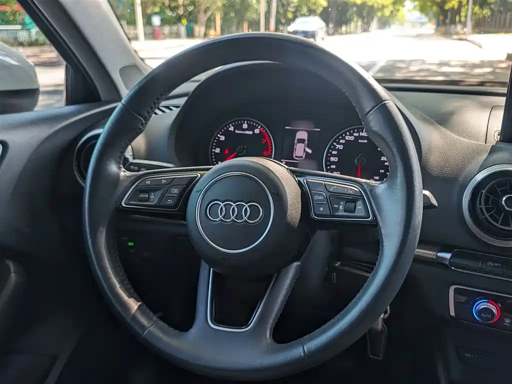 Audi A3 2019 Sportback 35 TFSI Style China VI фото 5