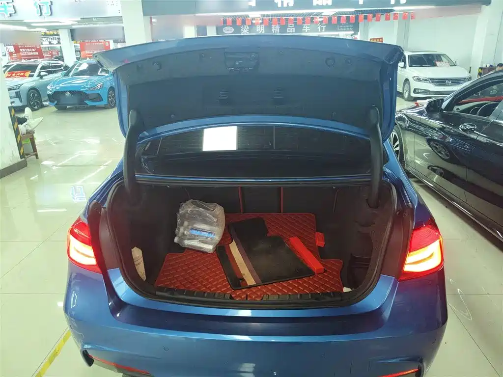 BMW 3 Series 2019 320i M Sport Package фото 19