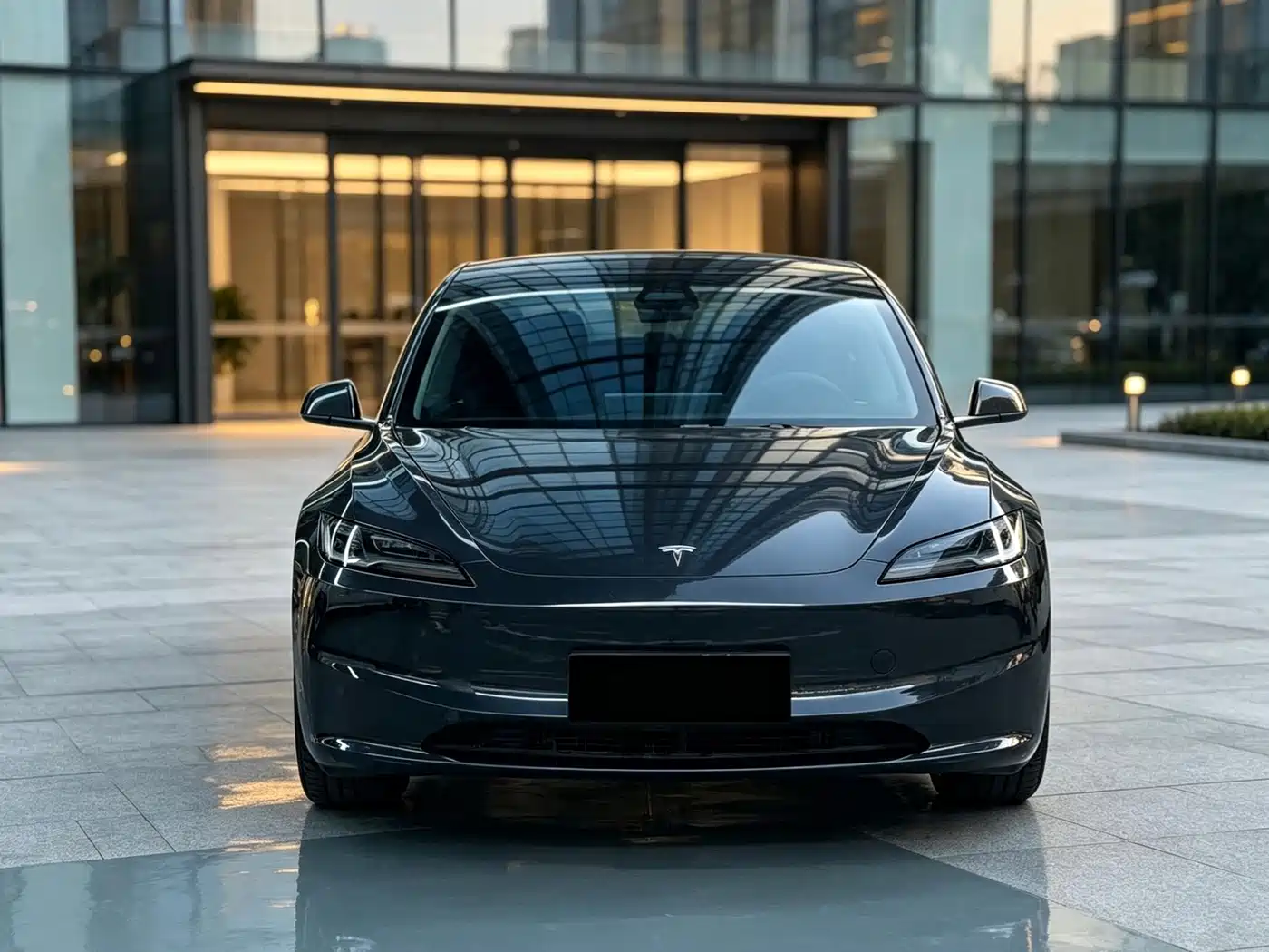 Фото 2 - Tesla Model 3