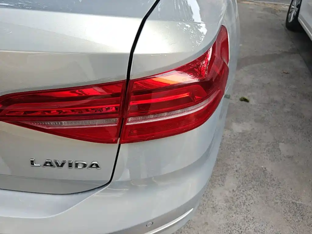 VOLKSWAGEN LAVIDA