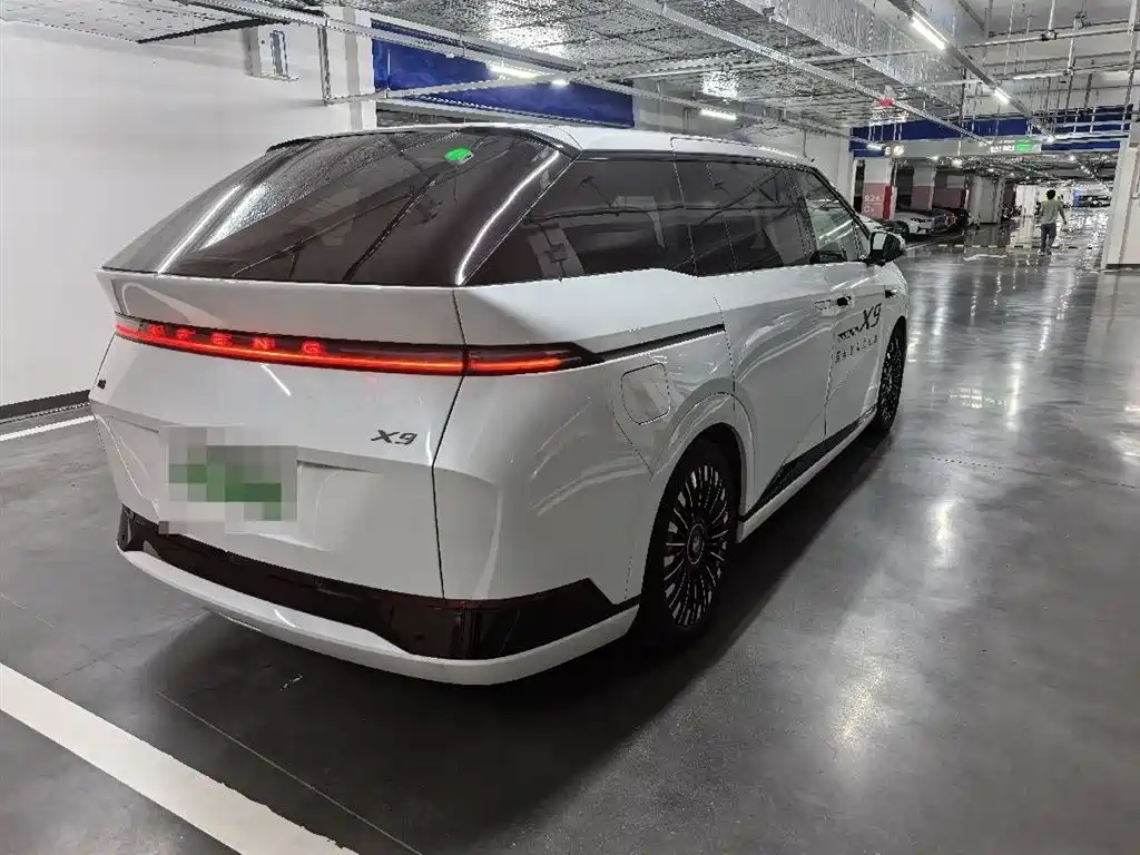 XIAOPENG X9