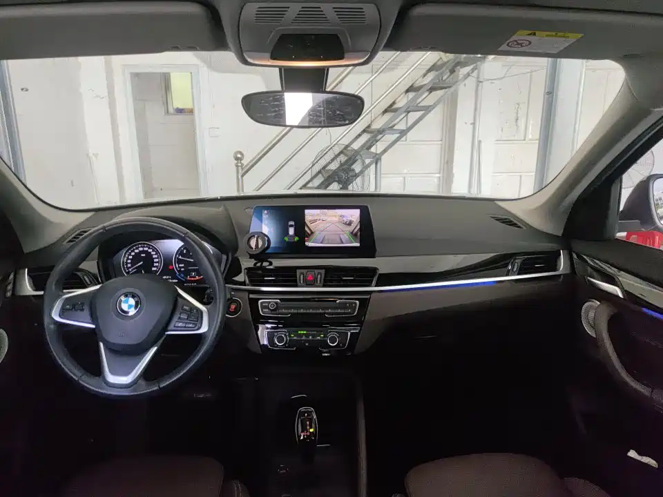 BMW X1 2022 sDrive20Li Fashion фото 7