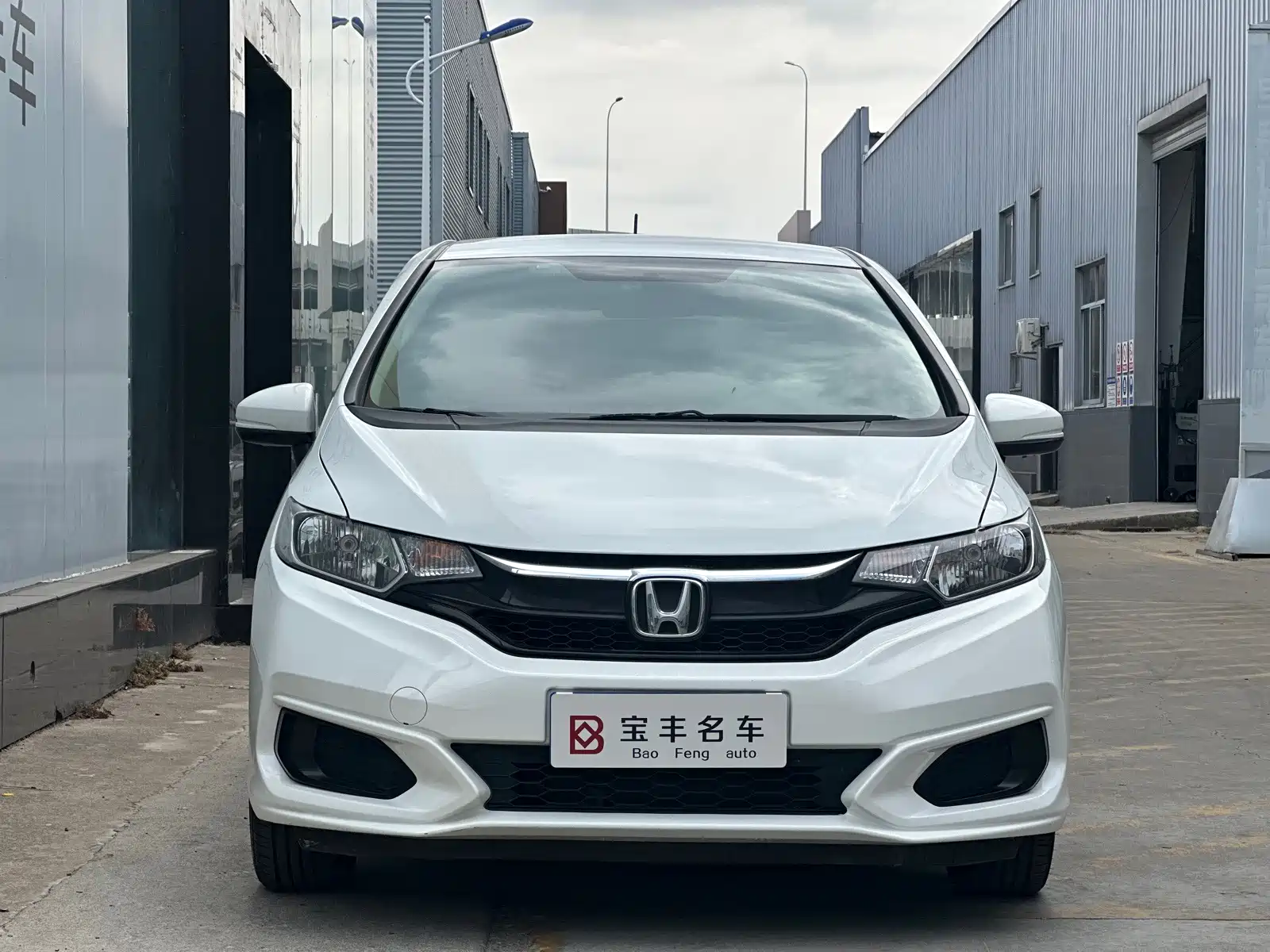 Фото 2 - Honda Fit