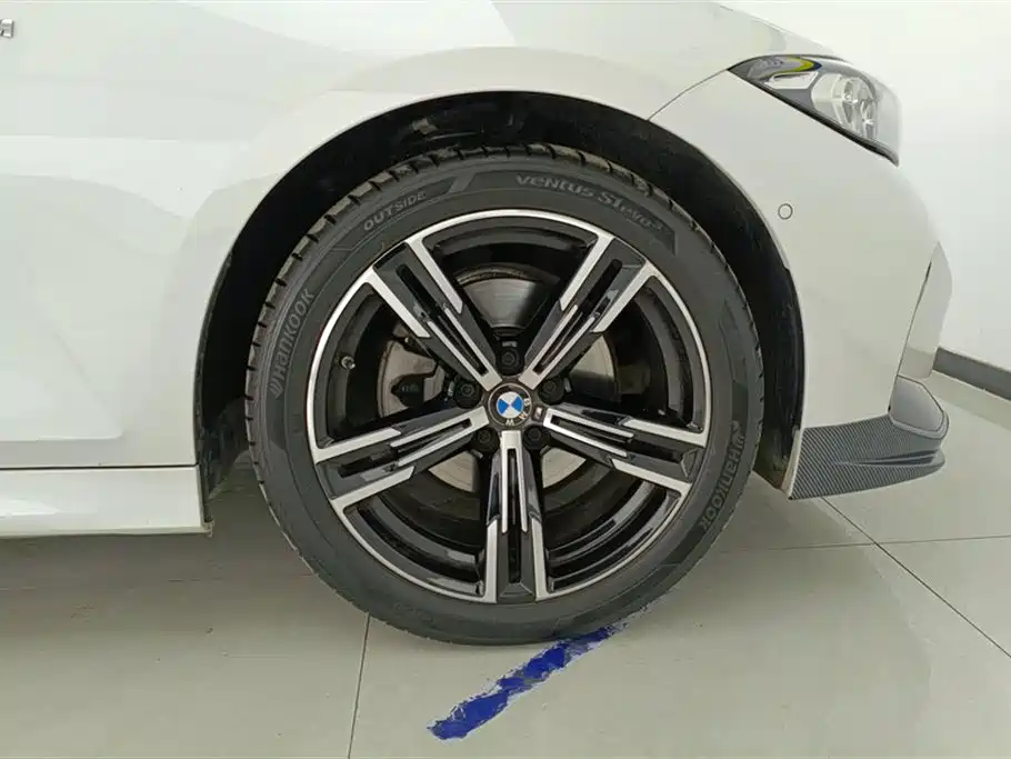 BMW 3 Series 2024 325i M Sport Package фото 6