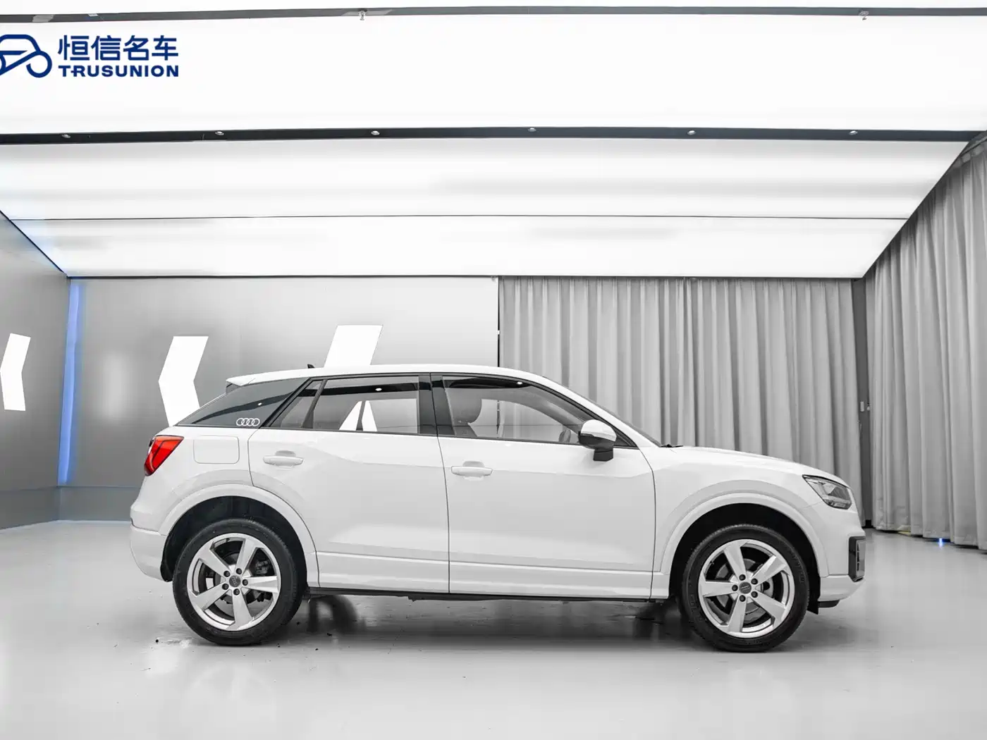 Audi Q2L 2018 35 TFSI Fashion Elegance China V фото 4