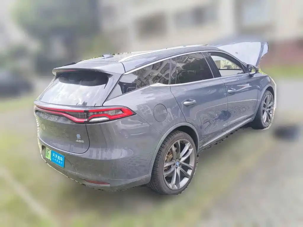 Фото 2 - BYD Tang New Energy