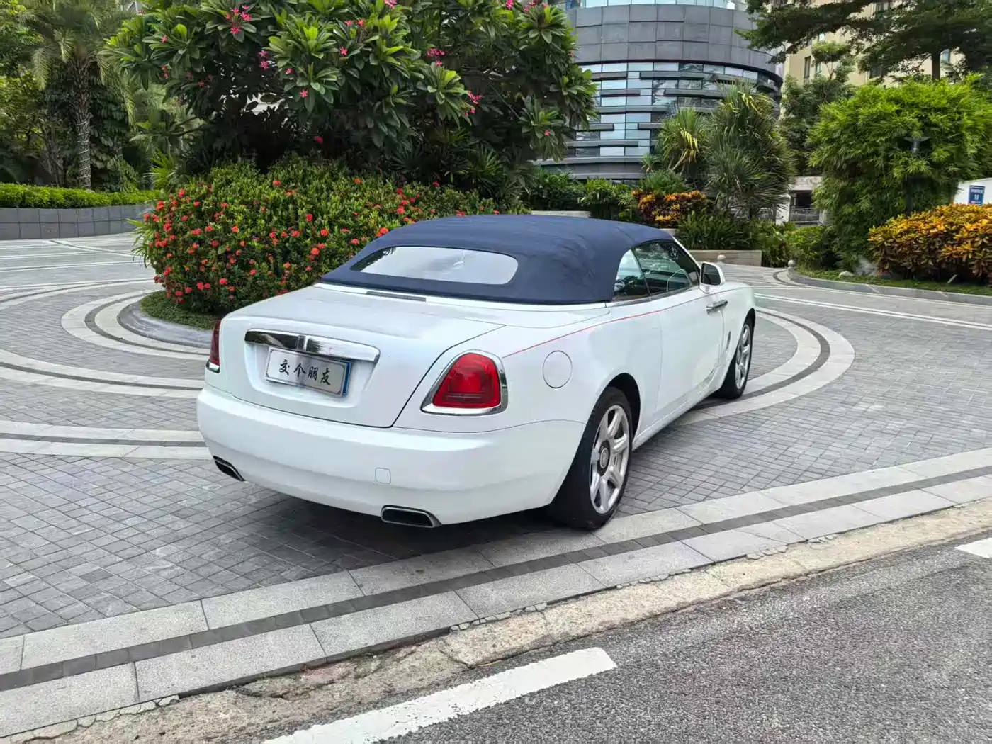 Rolls-Royce Dawn 2019 2015 6.6T Standard
