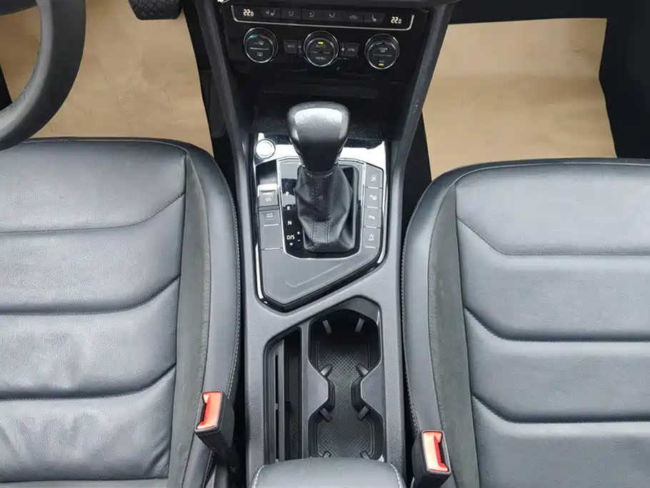 Volkswagen Tiguan L 2019 330TSI Auto 2WD Smart Luxury Edition China V фото 16