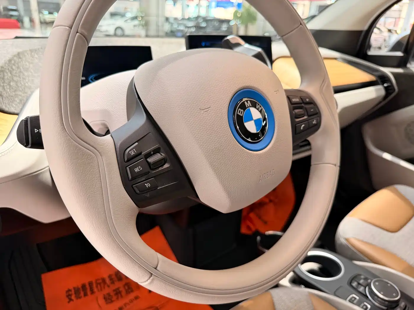 Photo 15 - BMW i3 (Import)