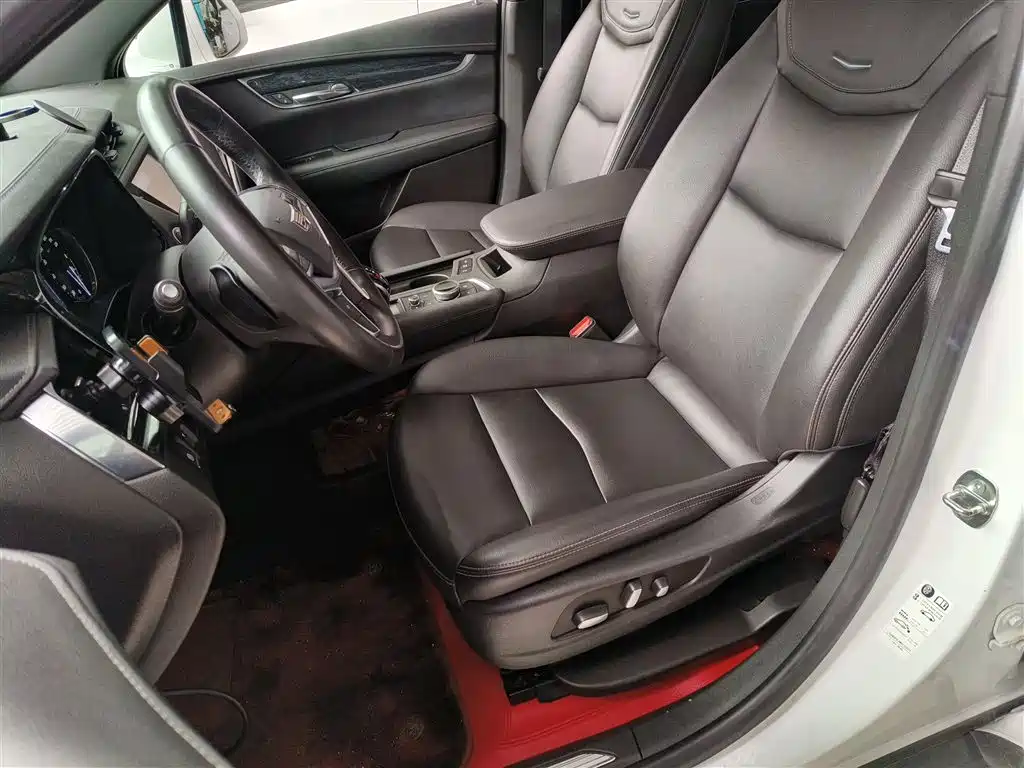 Cadillac XT5 2021 2.0T 2WD Luxury Edition фото 7