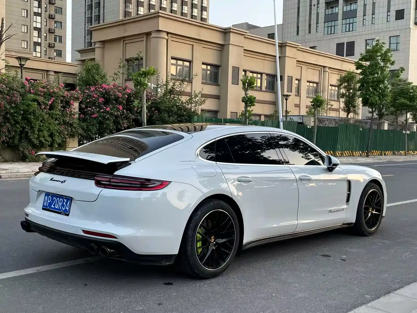 Porsche Panamera 2019 Panamera 4 Executive Long Wheelbase 2.9T фото 8