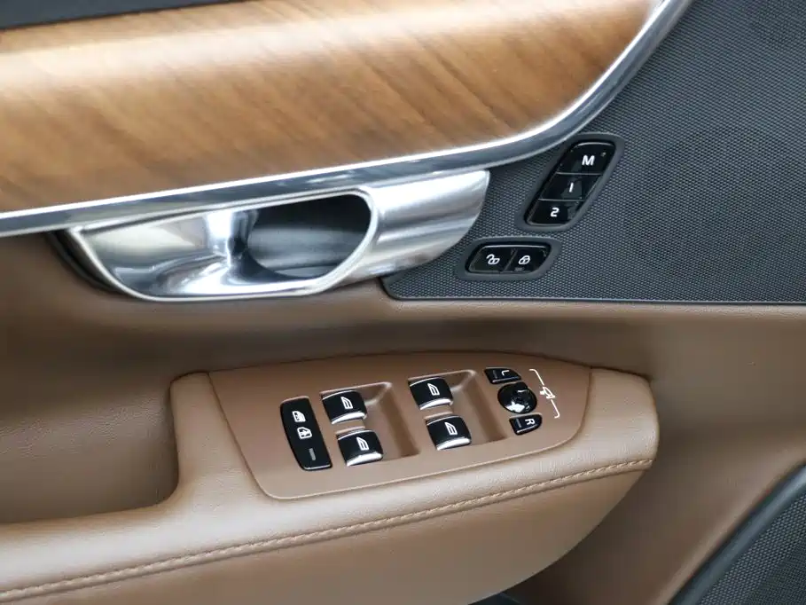 Volvo S90 2025 2025 B5 Zhiyi Luxury Edition