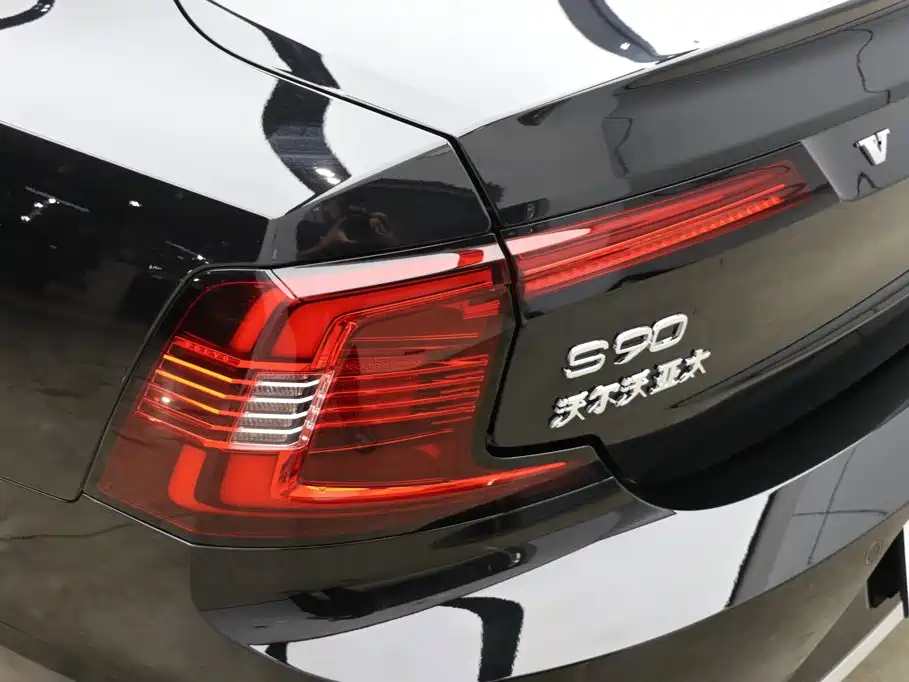 Volvo S90 2025 2025 B5 Zhiyi Luxury Edition
