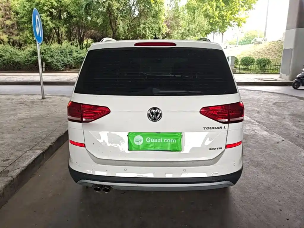 Volkswagen Touran 2020 2018 Touran L 280TSI DSG Cross Edition 6-seater China VI