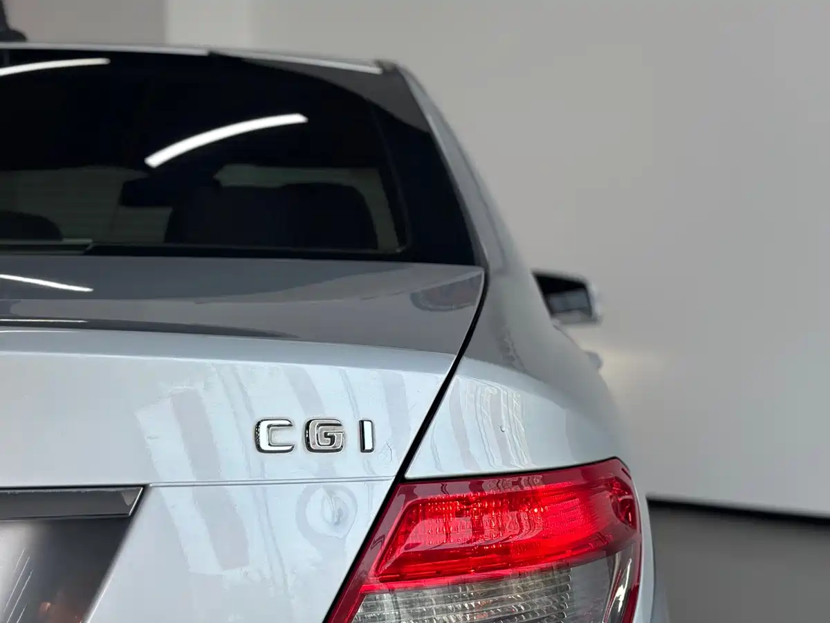 Фото 21 - Mercedes-Benz C-Class