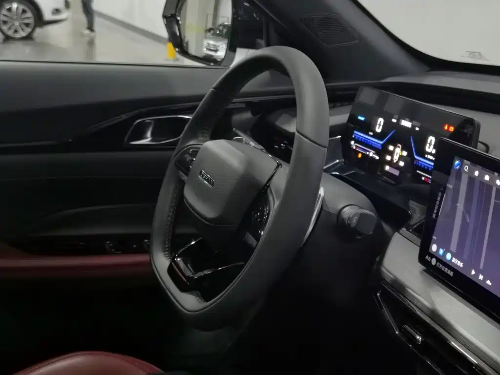 Фото 22 - Changan Oshan Z6