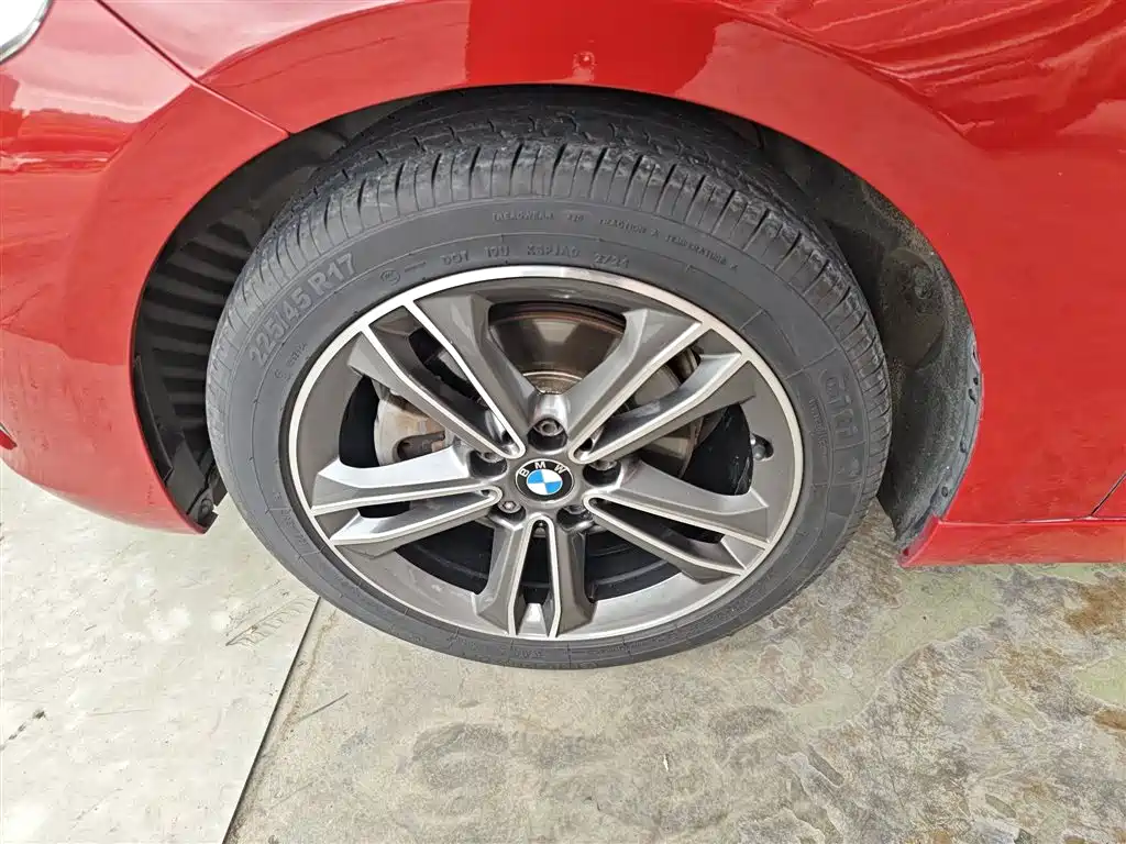 BMW 1 Series 2017 118i Sport фото 23