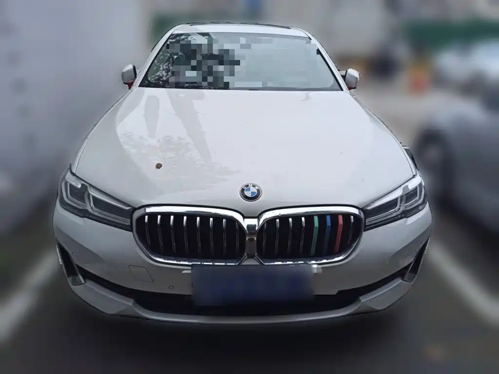 Фото 24 - BMW 5 Series