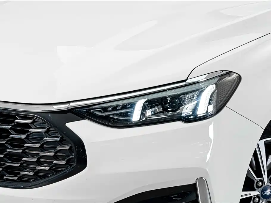 Ford Escort 2022 2021 1.5L Automatic Diamond Edition