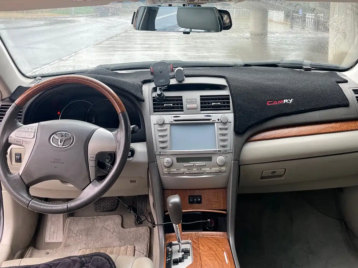 Toyota Camry 2011 240G Classic Anniversary Edition фото 12