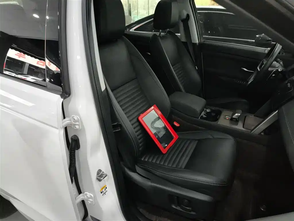 Land Rover Discovery Sport 2024 Performance Technology Edition фото 20