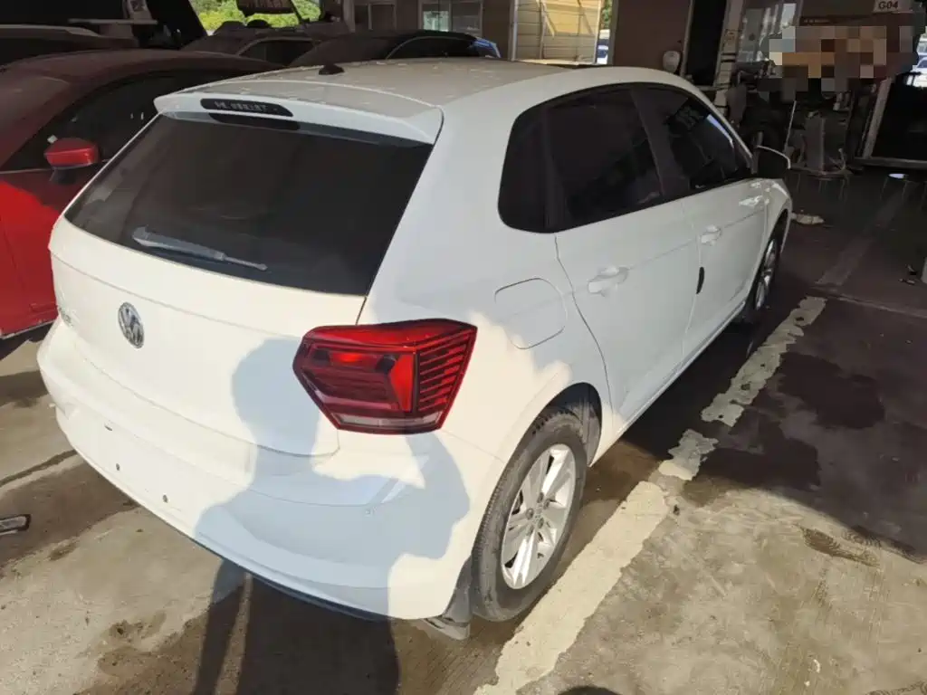Фото 7 - Volkswagen Polo