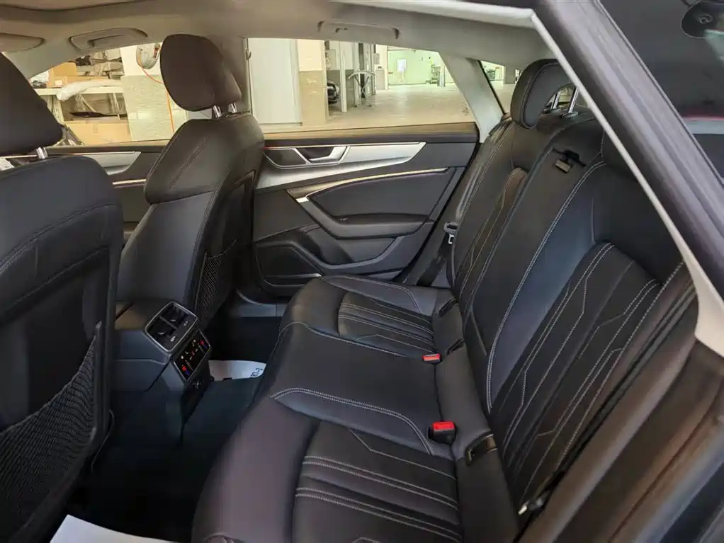 Audi A7 2024 45 TFSI Premium Selection фото 12