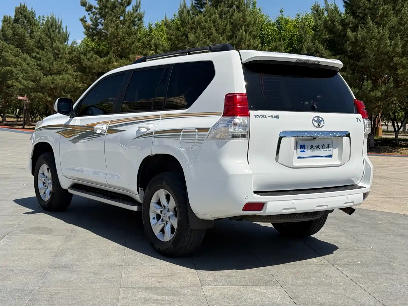 Toyota Prado 2010 4.0L Automatic TX-L фото 7