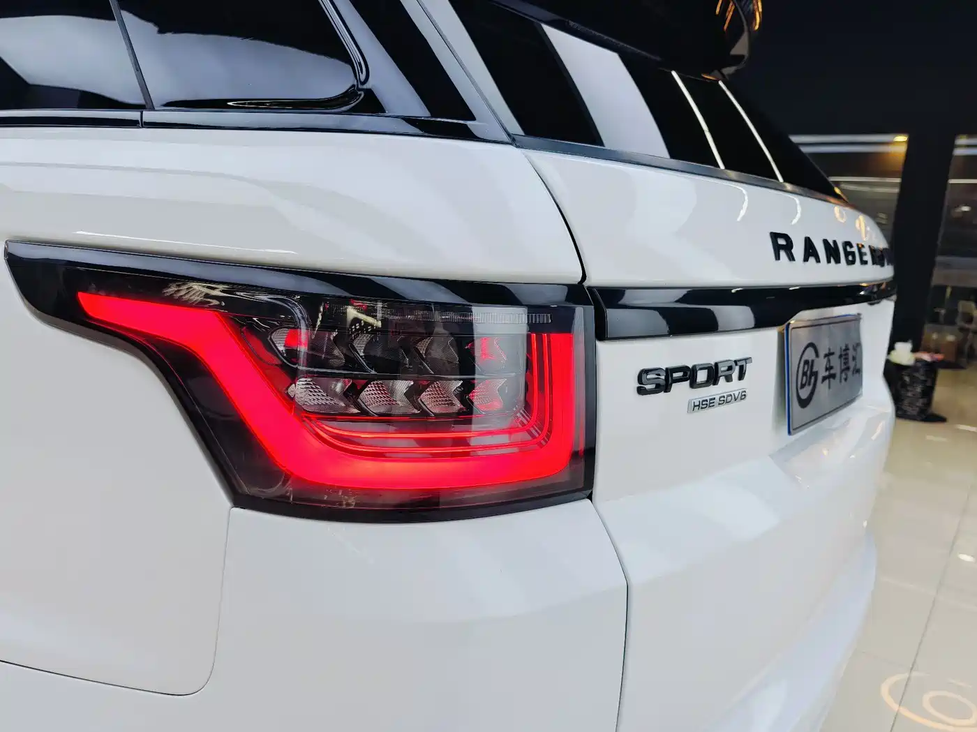 Land Rover Range Rover Sport фото 19