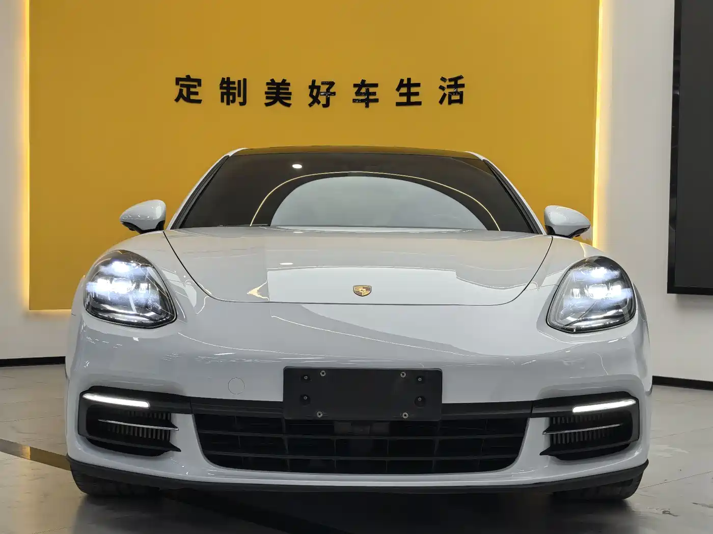 Porsche Panamera 2019 Panamera 4 Executive Long Wheelbase 2.9T фото 2