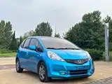 Фото 3 - Honda Fit