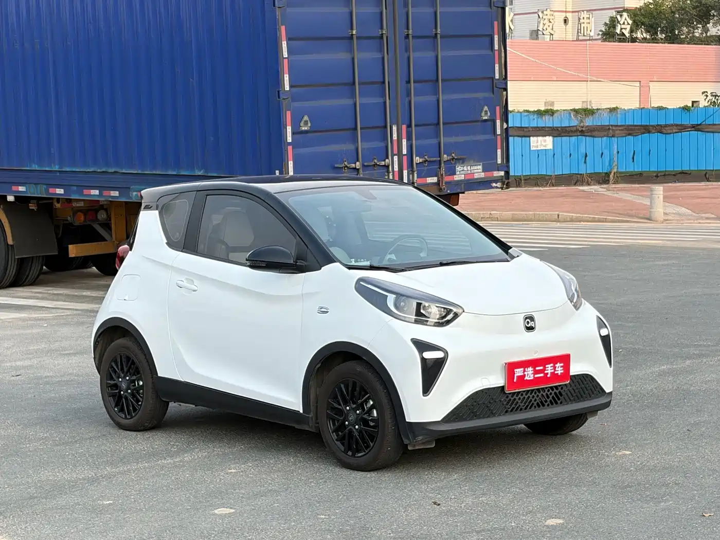 QQ New Energy Little Ant 2025 2024 Facelift Youth Edition 321km Favorite 29.23kWh