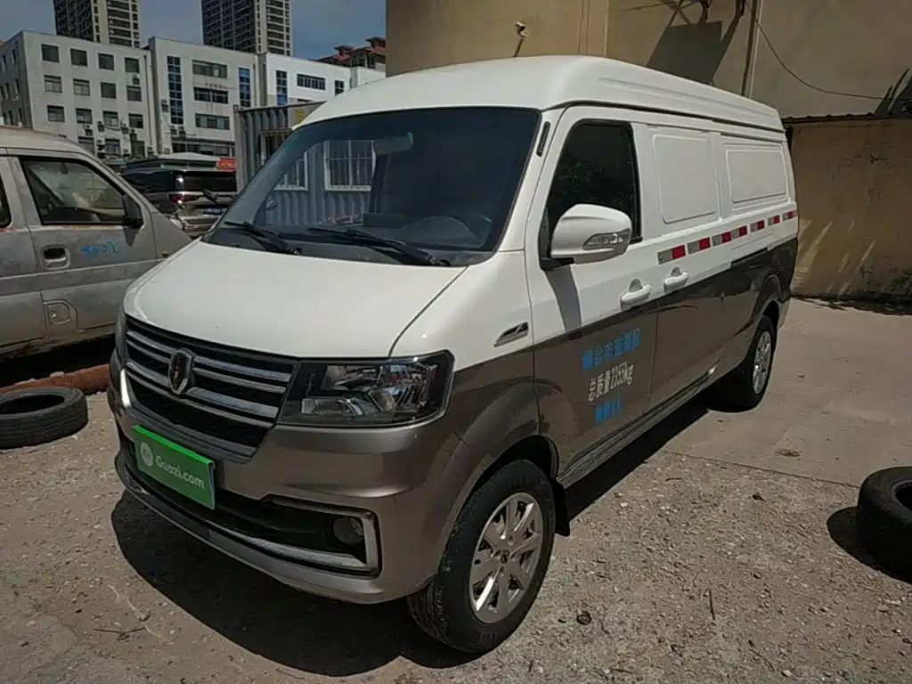 Jinbei New Hiace X30L 2024 Fortune Edition Panel Van 2/5-seater with Front AC