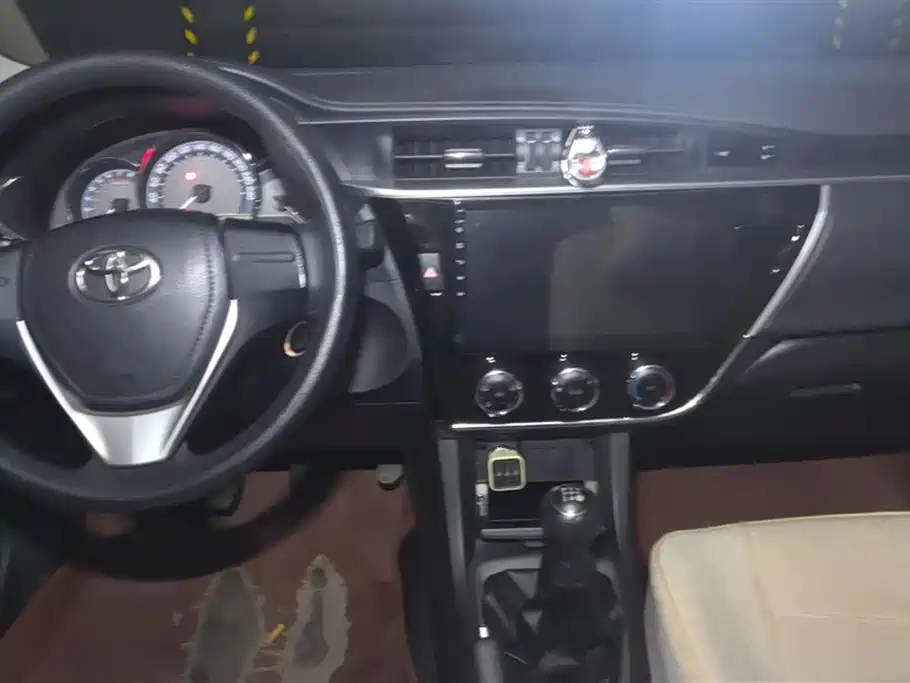 Toyota Corolla 2017 1.6L Manual GL фото 12