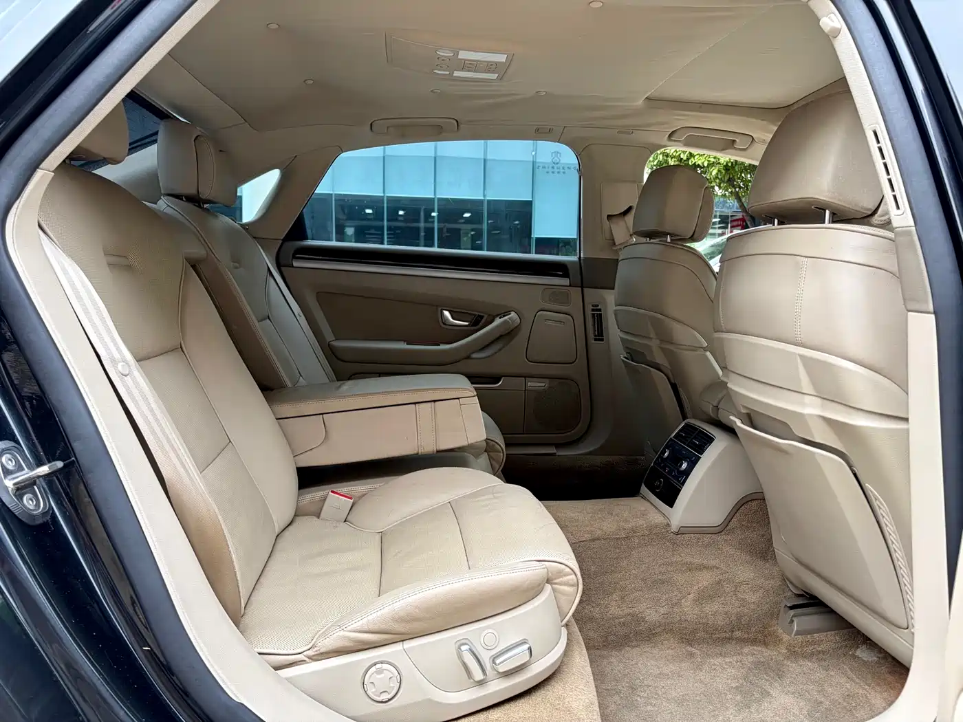 Audi A8 2008 A8L 2.8 FSI Standard фото 9