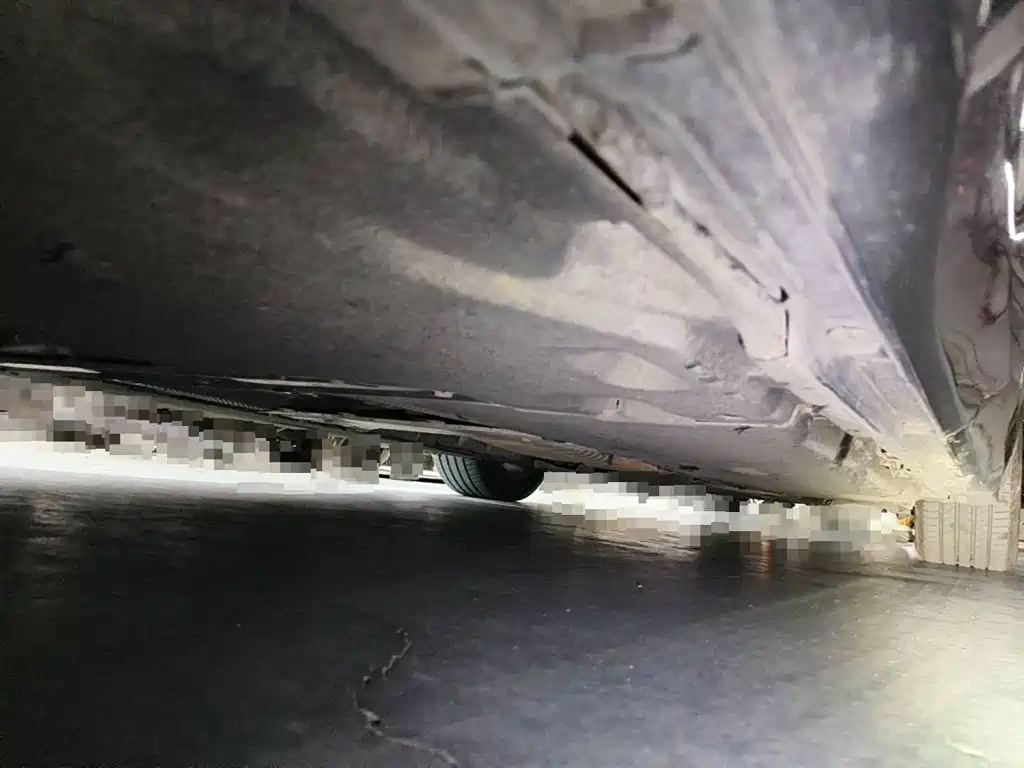 Фото 9 - Audi A6L