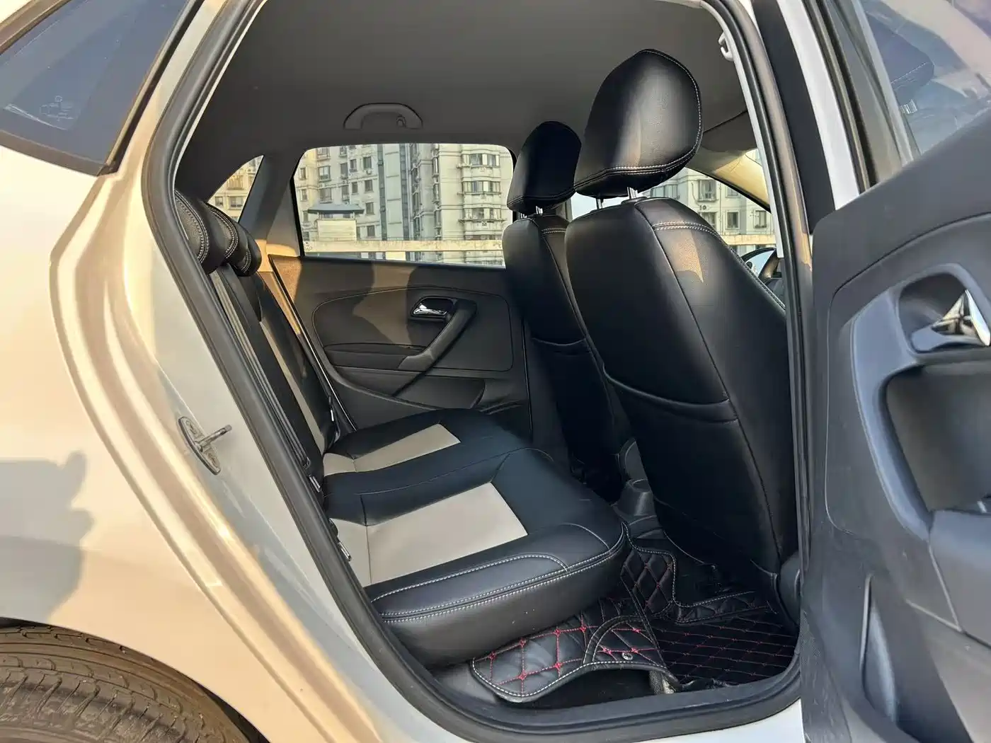 Volkswagen Polo 2016 1.4L Manual Trend фото 18