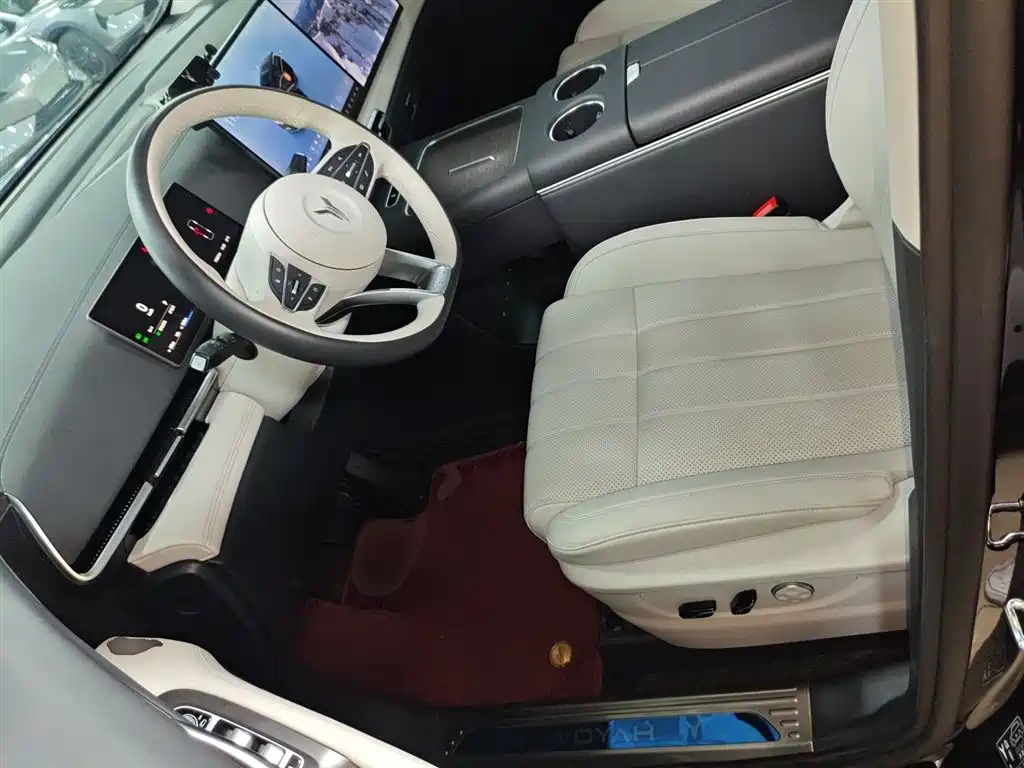 Voyah Auto Voyah Dreamer 2025 PHEV AWD Excellent Kunpeng Edition фото 15